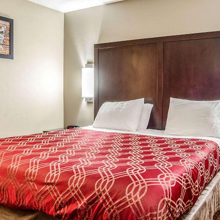 Econo Lodge Southeast Milwaukie/Portland Bagian luar foto
