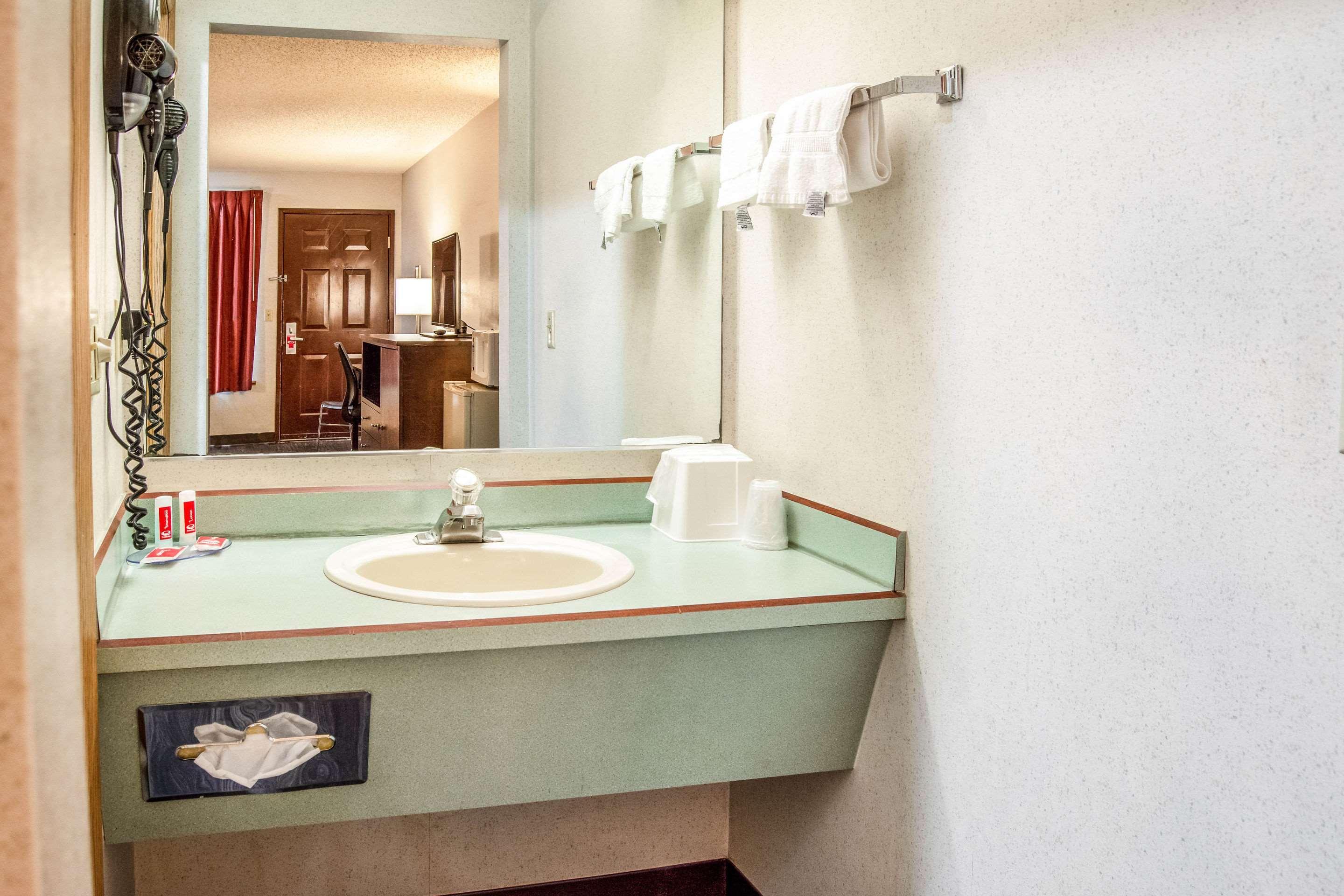Econo Lodge Southeast Milwaukie/Portland Bagian luar foto
