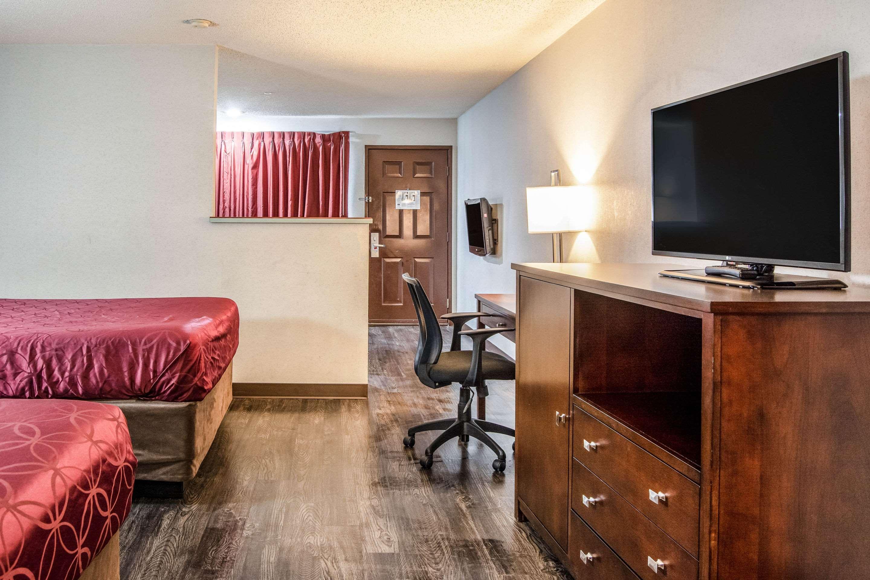 Econo Lodge Southeast Milwaukie/Portland Bagian luar foto
