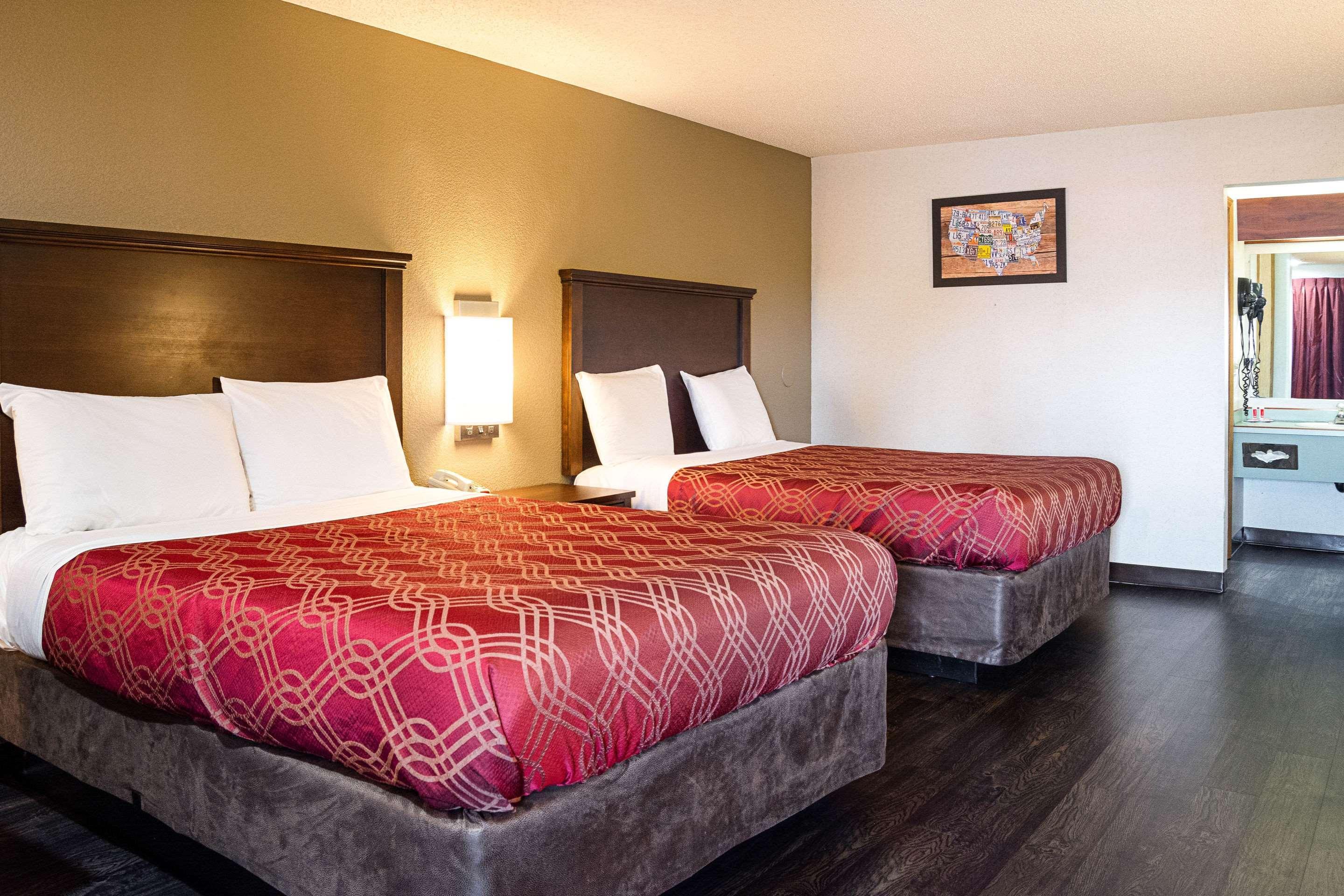 Econo Lodge Southeast Milwaukie/Portland Bagian luar foto