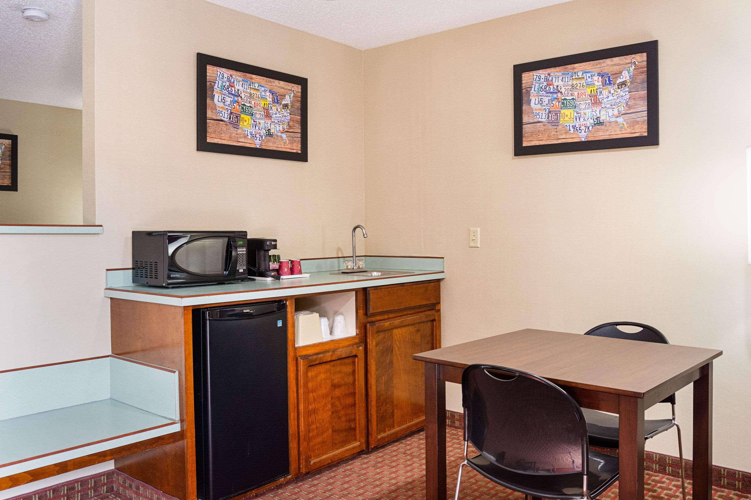 Econo Lodge Southeast Milwaukie/Portland Bagian luar foto