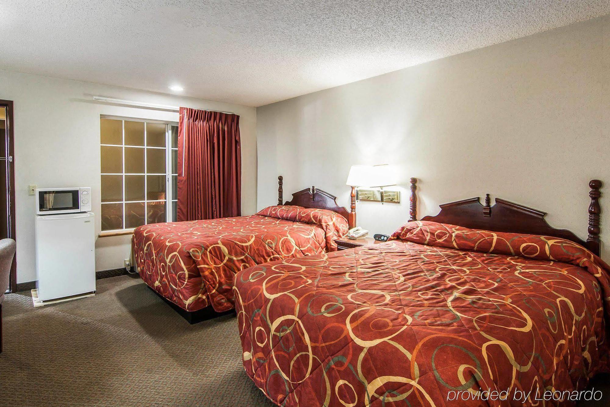 Econo Lodge Southeast Milwaukie/Portland Bagian luar foto