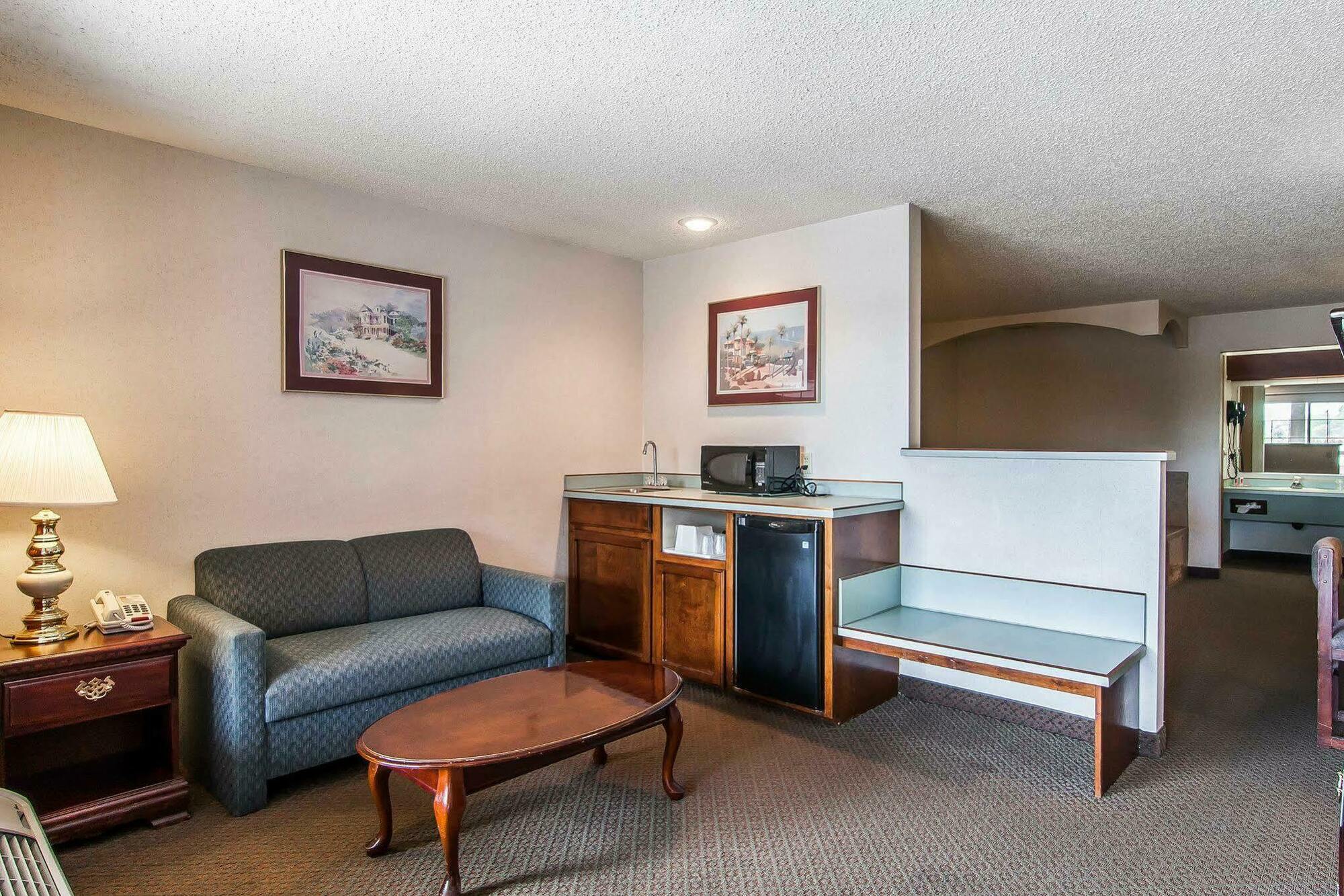Econo Lodge Southeast Milwaukie/Portland Bagian luar foto